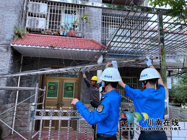 泸县综合行政执法局:拆除违法建设,创建文明泸县(图2) 微信图片_20220518173853.jpg