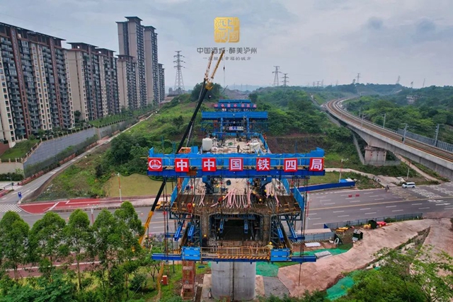 进度又刷新了!渝昆高铁泸州车站特大桥下部结构施工全部完成(图1) 1.jpg