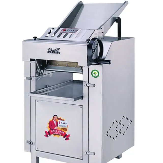 左手卷进压面机，泸州男子4根手指被压断！