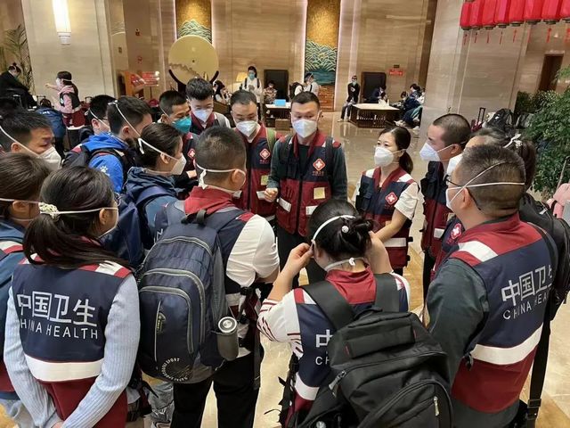 刷新检测量纪录!泸州援吉林核酸检测原班人马转战广安(图3) nEO_IMG_3.jpg