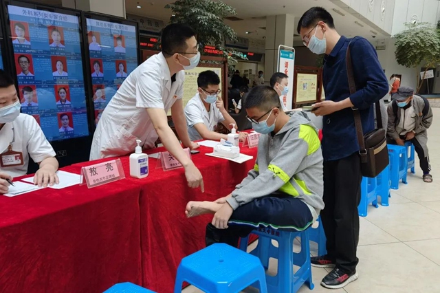 【扩散】崴脚不当回事？就怕你遗憾一辈子！