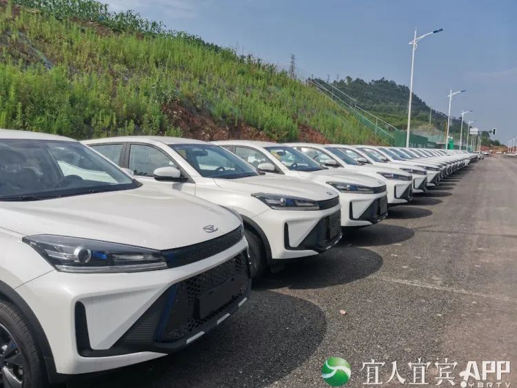 新能源SUV出租车来了!本月底,宜宾将上线约400台!(图1) 1.jpg
