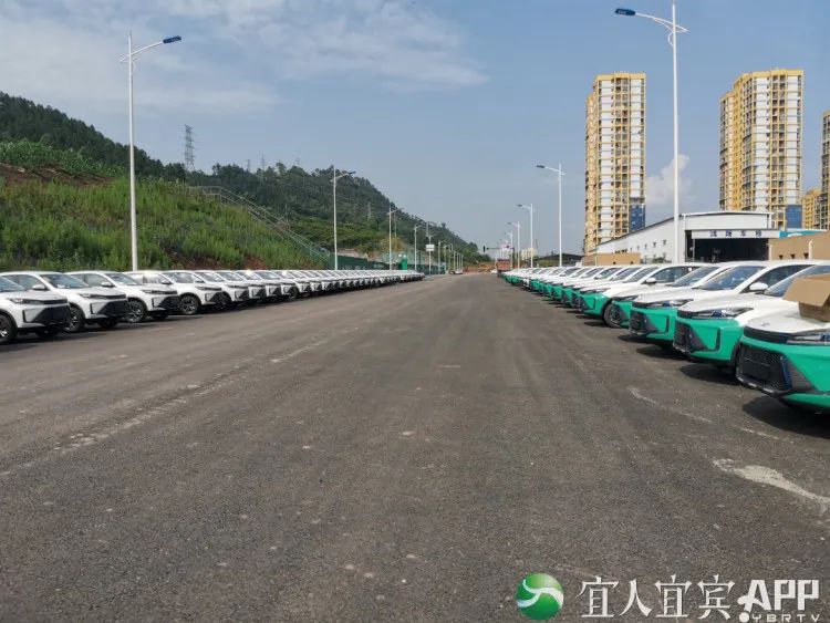 新能源SUV出租车来了!本月底,宜宾将上线约400台!(图2) 2.jpg