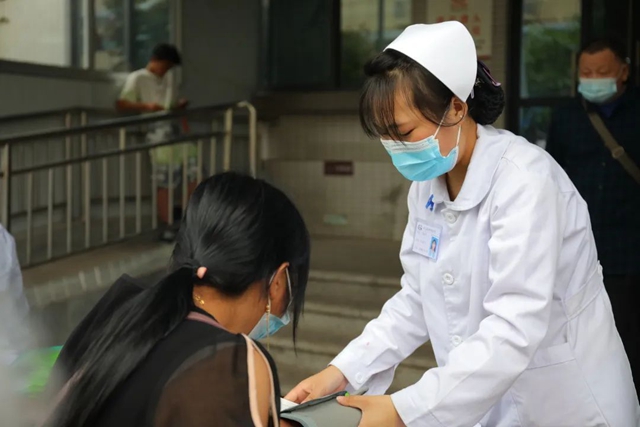 【对标找差 提能增效】合江县中医医院:免费义诊,发放药品,“温”暖民心!(图10) 10.jpg