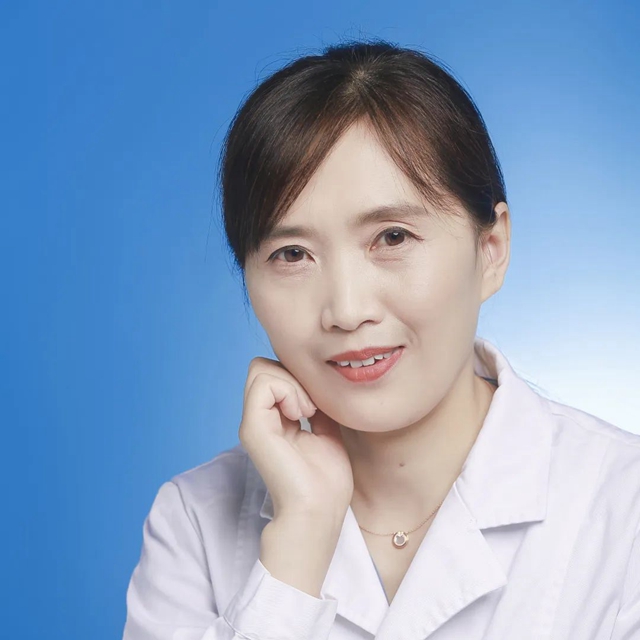 【人物】白雪：拥有大批粉丝的美女教授