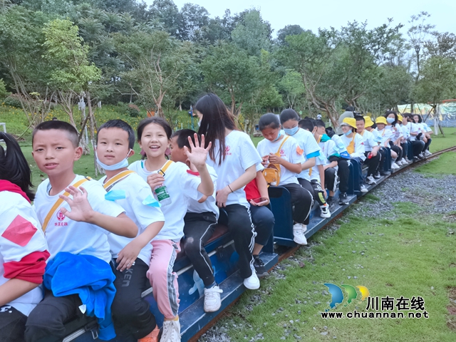 幼吾幼以及人之幼∣纳溪：“五社联动” 为“爱”续航