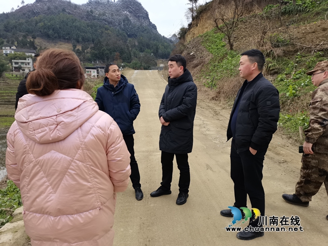 青田干部在古蔺 (1).jpg