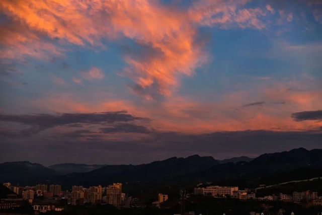 好景分享|古蔺:晚霞+“七彩祥云”(图2) 2.jpg