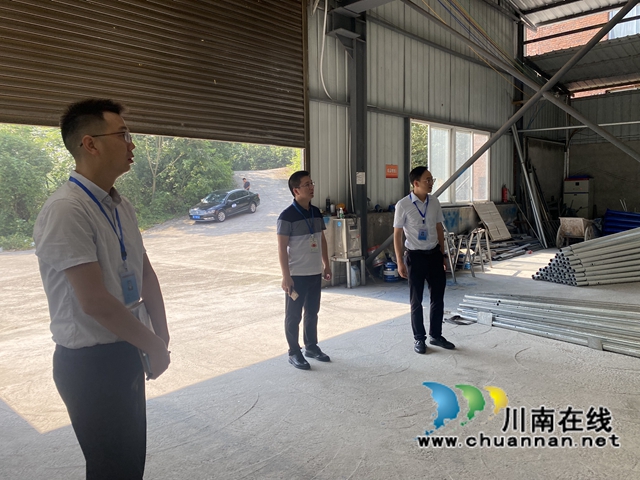 泸州市生态环境局到泸县海潮镇开展环保检查(图4) b7e9cffeb2cf1af038ebbf593aecfe2.jpg