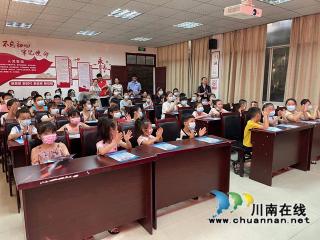 龙马潭区小市街道杜家街社区家长学校开展防溺水安全知识讲座(图7) mmexport1657254939783.jpg.jpg