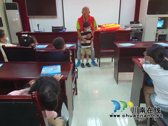 龙马潭区小市街道杜家街社区家长学校开展防溺水安全知识讲座(图6) mmexport1657254918766.jpg.jpg