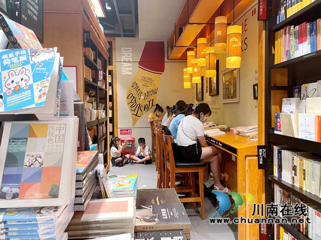 万达西西弗书店 (6).jpg