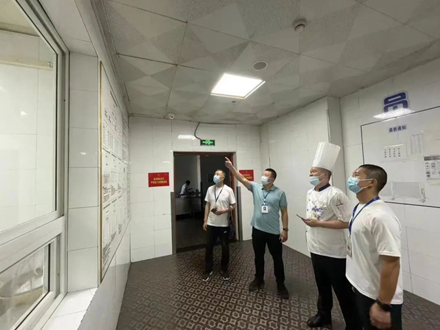 泸州市市场监管局全力保障“酒博会”食品安全(图3) 3.jpg