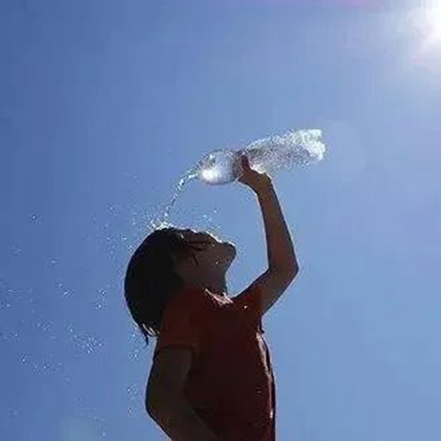 【警惕】泸州连续高温,女子吹空调遭了!(图2) 2.jpg