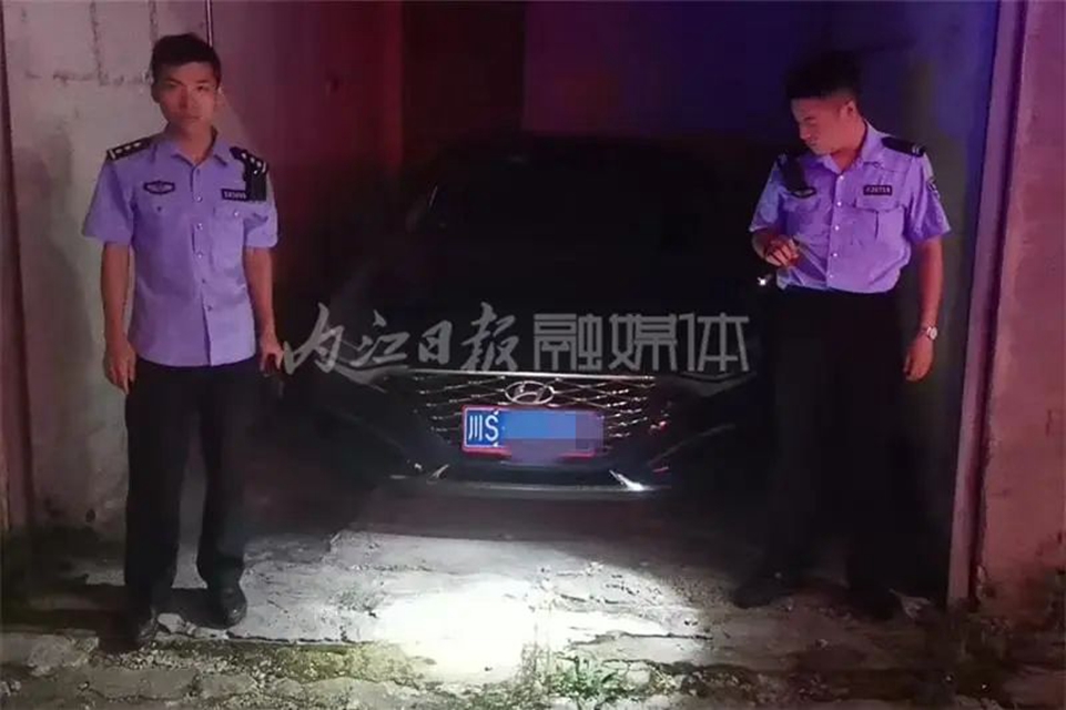 一路追缉!内江交警逮到一个酒驾“炸街”男(图1) 炸1.jpg