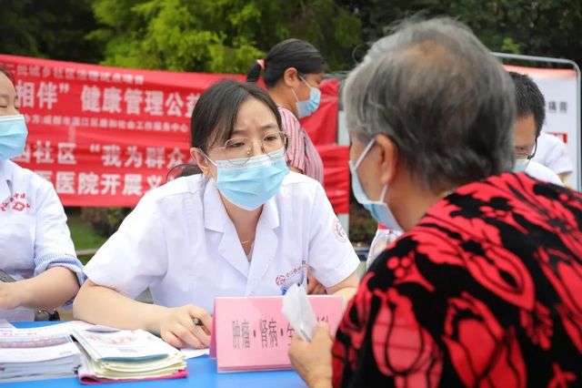 对标找差 提能增效 | 合江:品荔枝·健康义诊两不误,群众都夸好!(图4) nEO_IMG_4.jpg