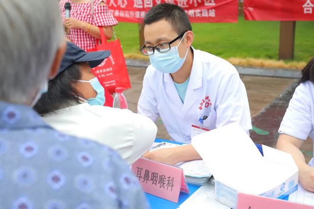 对标找差 提能增效 | 合江:品荔枝·健康义诊两不误,群众都夸好!(图6) nEO_IMG_6.jpg