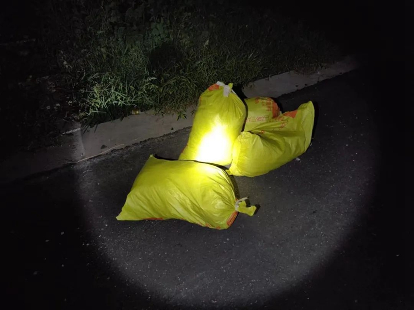 泸县:男子摸黑“丰收”高粱,次日民警就上门(图3) 3.jpg