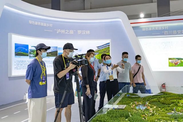 罗汉林亮相2022川渝住博会引关注!(图6) nEO_IMG_16.jpg