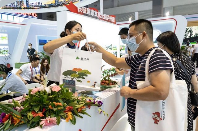 罗汉林亮相2022川渝住博会引关注!(图11) nEO_IMG_21.jpg