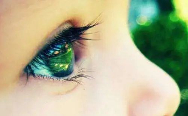 【警惕】通宵追剧,24岁女子差点瞎了(图6) 6.jpg