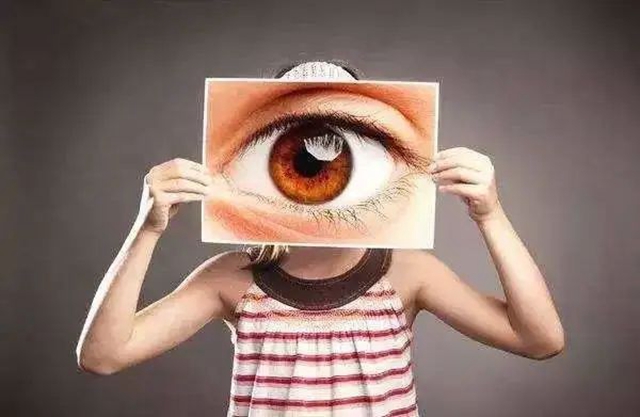 【警惕】通宵追剧,24岁女子差点瞎了(图5) 5.jpg