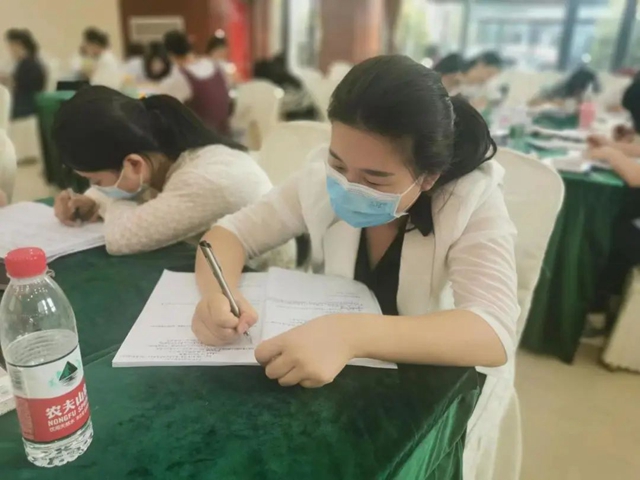 【学练并举】泸州城投·保蓓家打造0~3岁婴幼儿养育的新高度(图2) 2.jpg