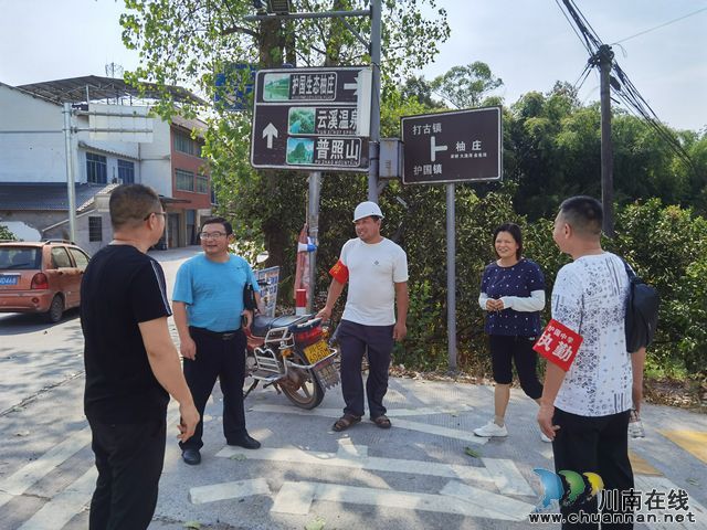 纳溪区护国中学党总支全员下沉督导宣传森林防灭火工作(图1) nEO_IMG_图1.jpg