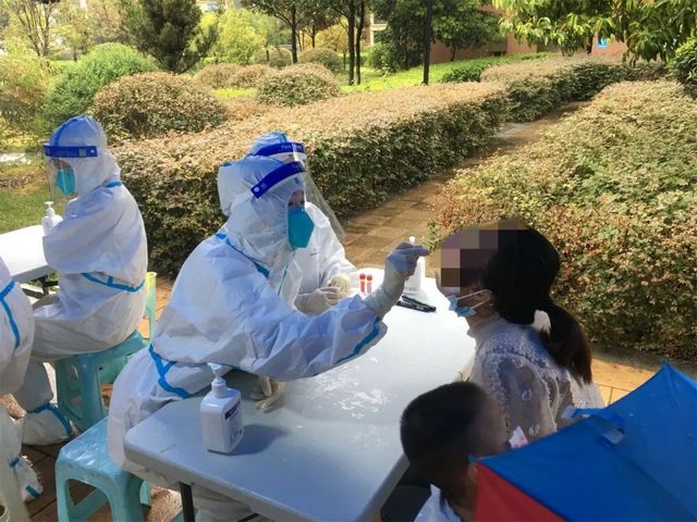 【抗疫决战】守卫健康的战场,西南医大附院人从不缺席!(图14) nEO_IMG_14.jpg