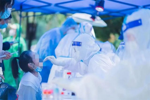 【抗疫决战】守卫健康的战场,西南医大附院人从不缺席!(图17) nEO_IMG_17.jpg