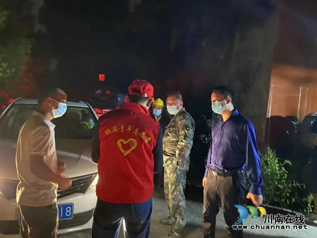 泸州市自然资源和规划系统:下沉一线亮身份,“疫”无反顾显担当(图11) 640 (10).jpg