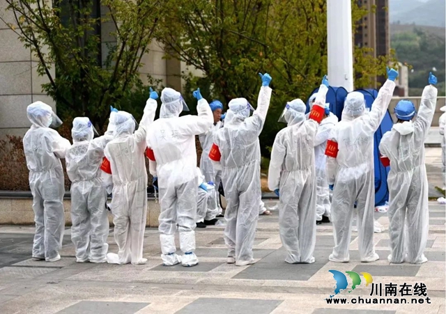 泸州市自然资源和规划系统:下沉一线亮身份,“疫”无反顾显担当(图22) 640 (21).jpg