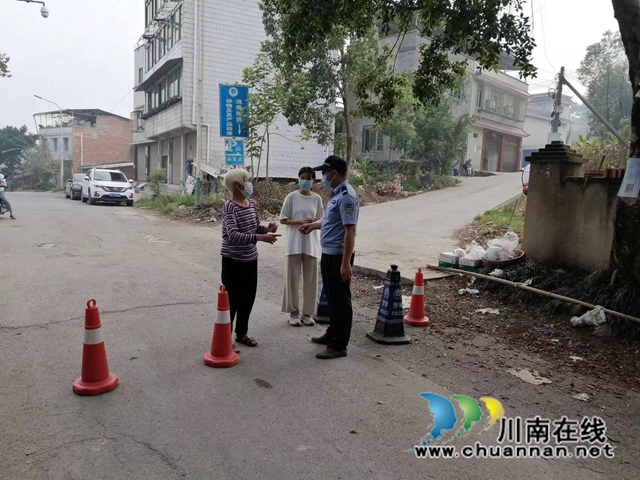 泸县:抓实农村疫情防控 打好晚秋生产攻坚战(图2) 农村疫情卡点.jpg