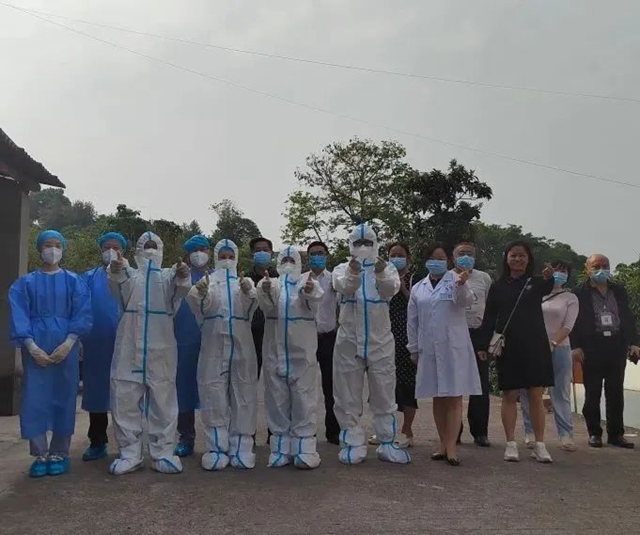 【战“疫”记录】义无反顾,奔赴一线:这就是天使的模样!(图12) 12.jpg