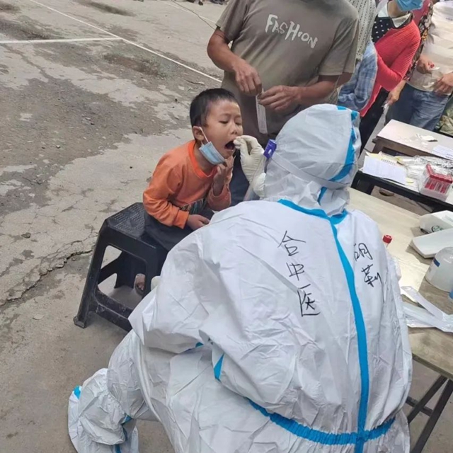 【战“疫”记录】义无反顾,奔赴一线:这就是天使的模样!(图5) 5.jpg