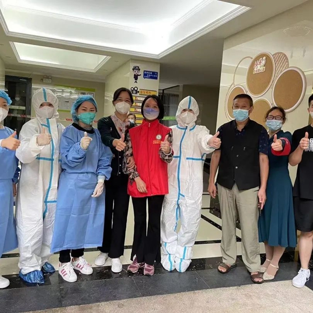 【战“疫”记录】义无反顾,奔赴一线:这就是天使的模样!(图13) 13.jpg