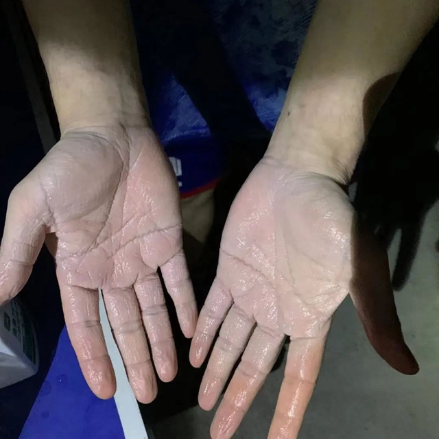 【战“疫”记录】义无反顾,奔赴一线:这就是天使的模样!(图17) 17.jpg