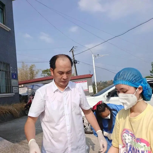 【战“疫”记录】义无反顾,奔赴一线:这就是天使的模样!(图16) 16.jpg