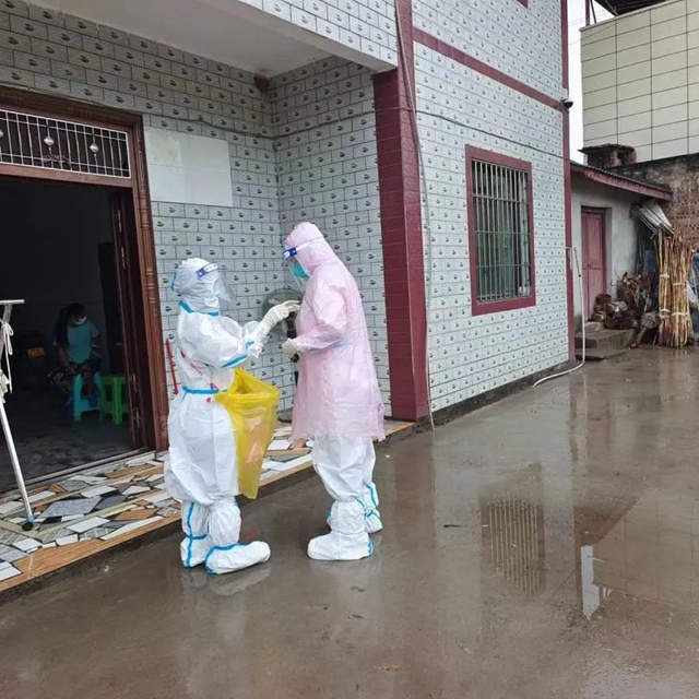 【战“疫”记录】义无反顾,奔赴一线:这就是天使的模样!(图21) 21.jpg