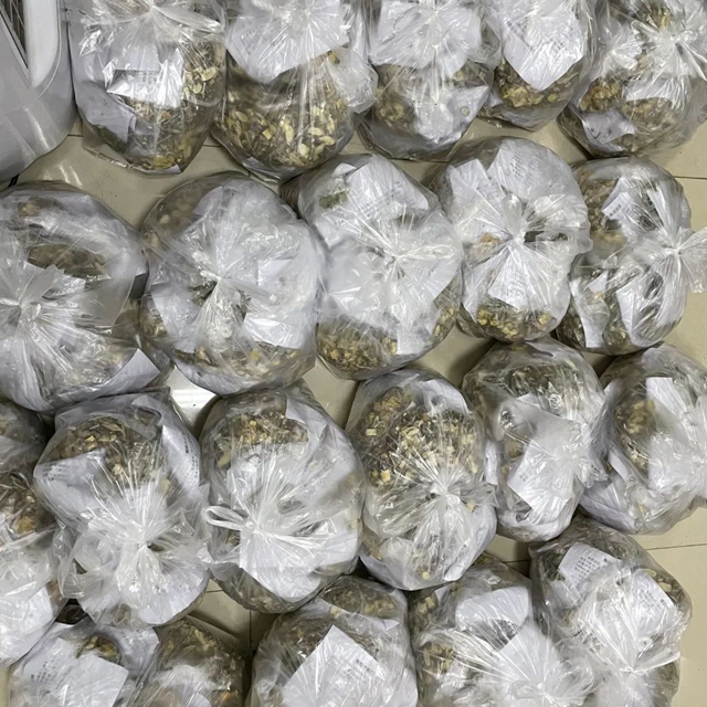 【战“疫”记录】义无反顾,奔赴一线:这就是天使的模样!(图34) 34.jpg