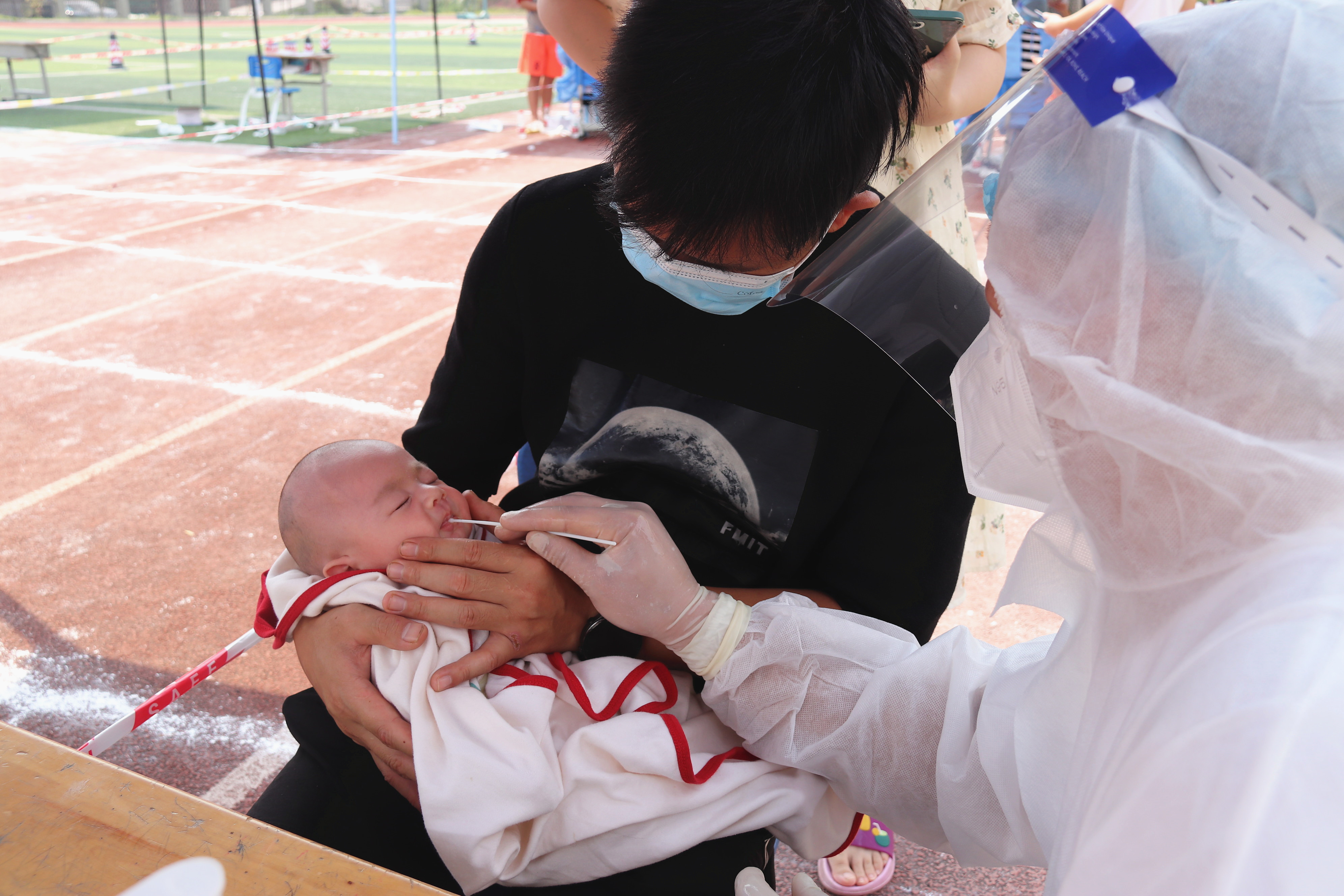 采样中的吴转平 (1).jpg