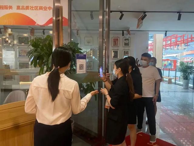 【重启繁华 与邻相约】泸州城投•友邻中心接待中心全面开放(图2) nEO_IMG_2.jpg