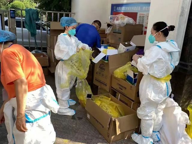 泸州:闻令而动、决战决胜,闪耀在战“疫”一线的“市监蓝”!(图38) nEO_IMG_41.jpg