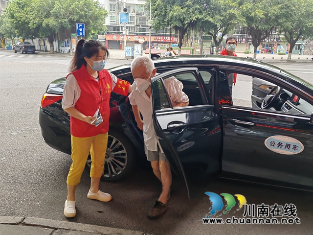 泸县建校:在力所能及之处,全力以赴!(图6) 陪同就医.jpg