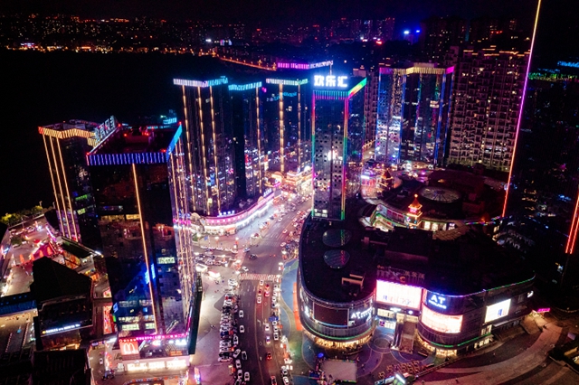 首批八大品牌车商联袂入驻！川南新能源汽车城快速成型