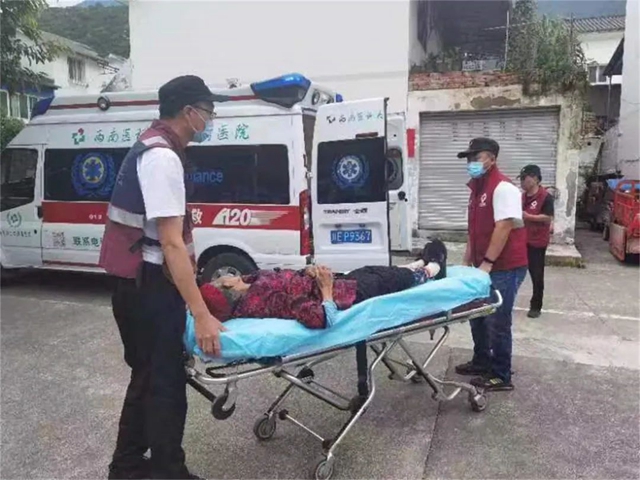 【忠山车神】高山危崖间的生命“摆渡人”(图7) 7.jpg