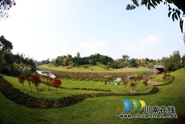 玉带河公园 杨尚威摄.JPG