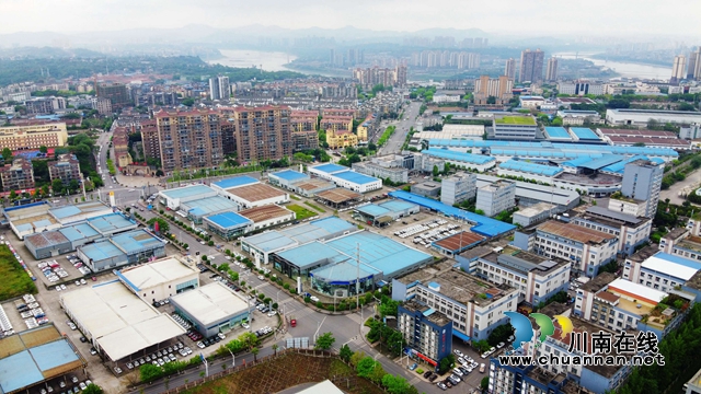 泸州长江经济开发区 杨尚威摄.jpg