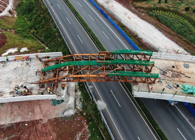 预计年底通车!宜威高速长宁段建设进展来啦!(图5) 5.jpg