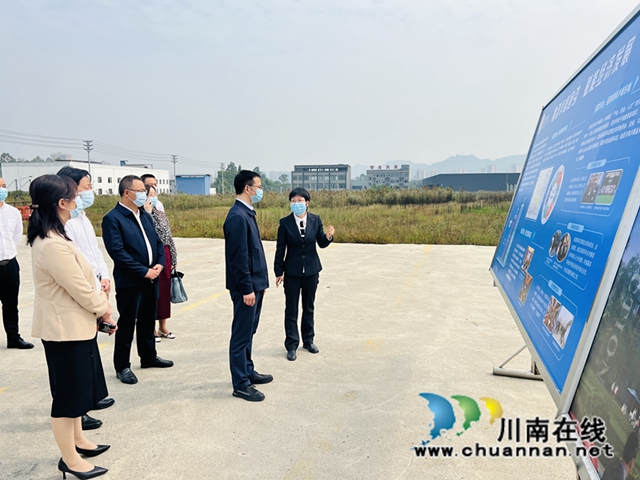 2022年10月18日，李堂兵常委带队调研泸县“泸商回引”工作_副本.jpg
